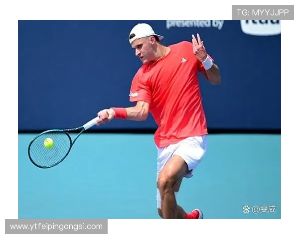 2025年网球赛季亮点回顾:新星崛起与老将争辉的激烈对决 2025年网球赛季亮点回顾:新星崛起与老将争辉的激烈对决