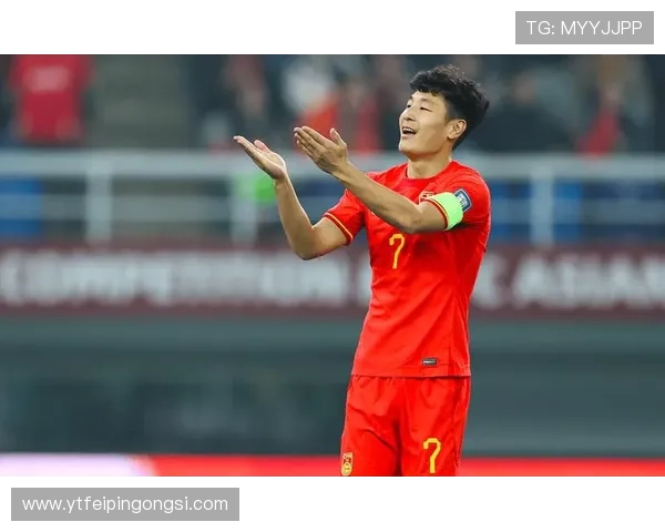 国足逆转取胜晋级在望年轻球员闪耀全场展现新时代中国足球风采 国足逆转取胜晋级在望年轻球员闪耀全场展现新时代中国足球风采