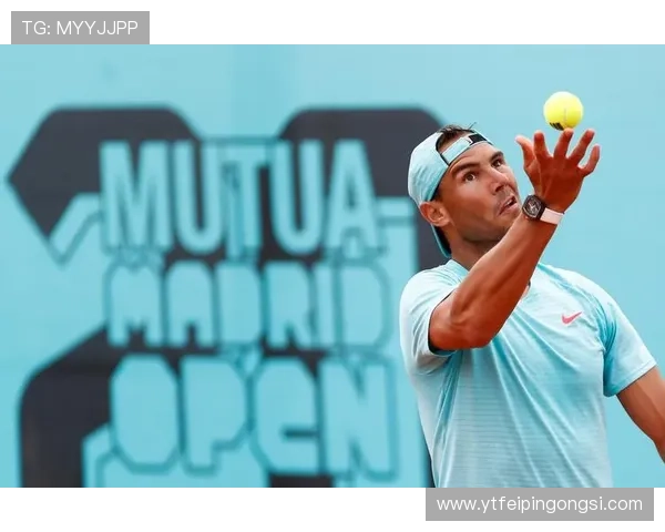 网球大师赛决赛激战正酣 纳达尔逆转夺冠续写辉煌历史